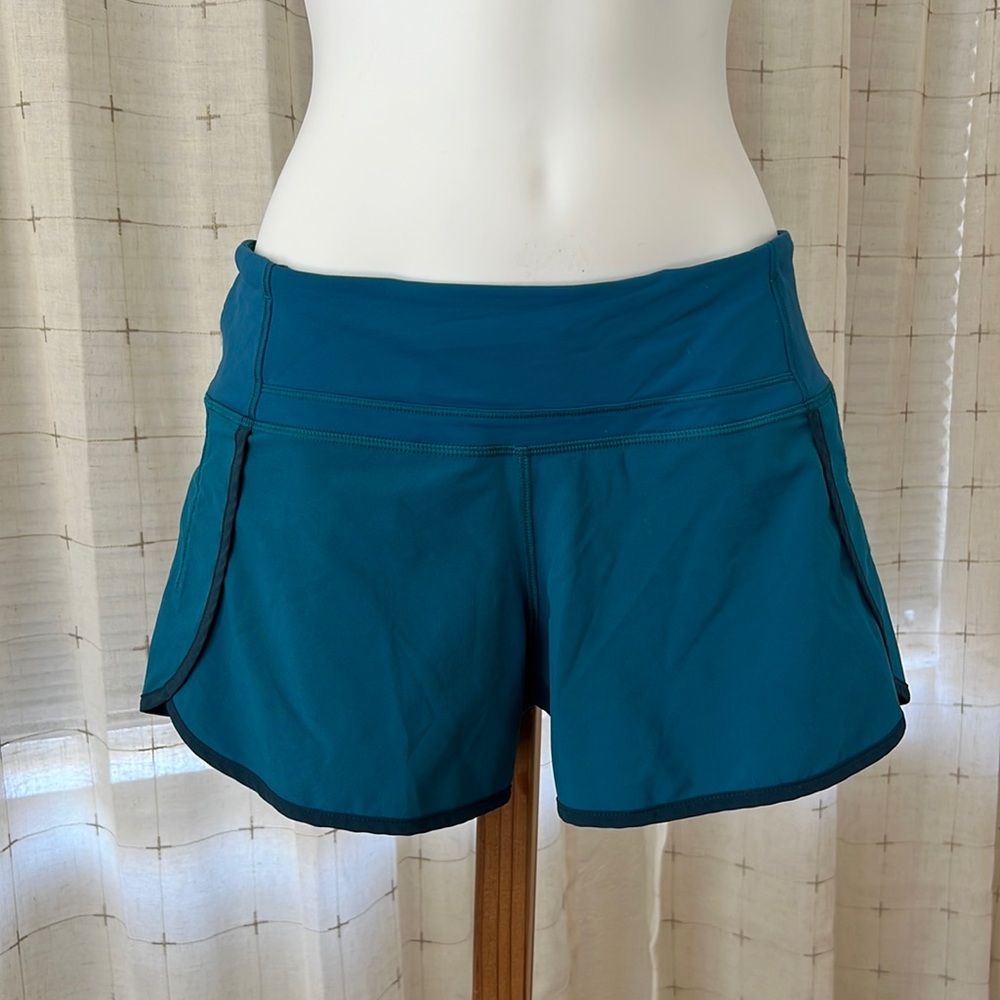 Lululemon shorts size 4